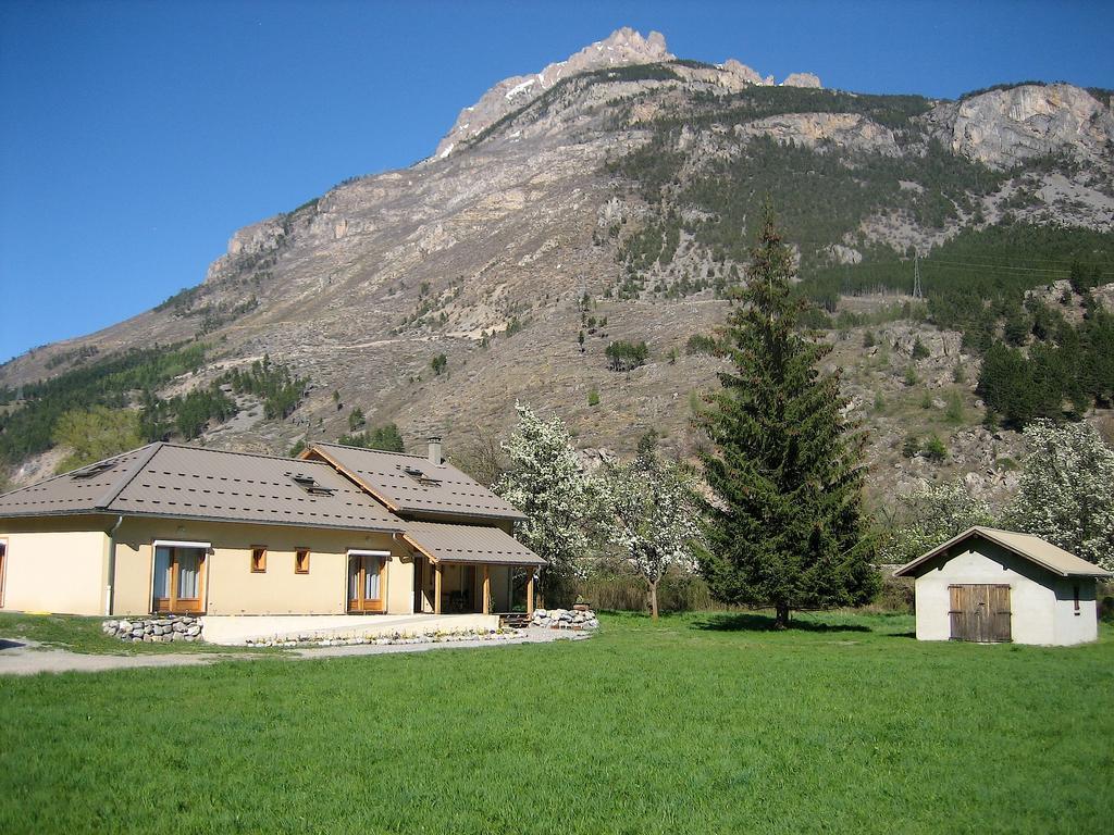 LʼArgentière-la-Bessée シャンブル ドット ラ ピエール ドラン Bed & Breakfast エクステリア 写真